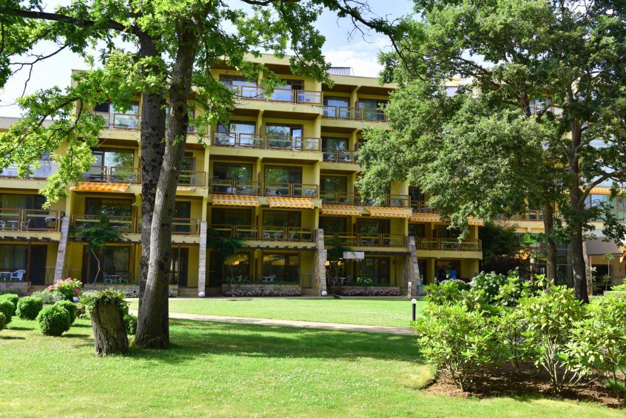 Les Magnolias Hotel Primorsko Exteriör bild