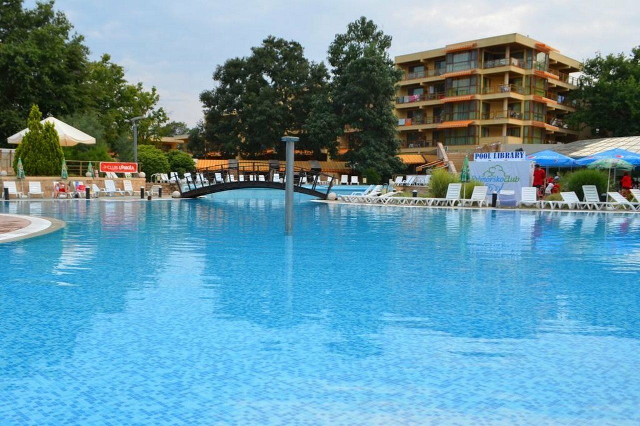 Les Magnolias Hotel Primorsko Exteriör bild